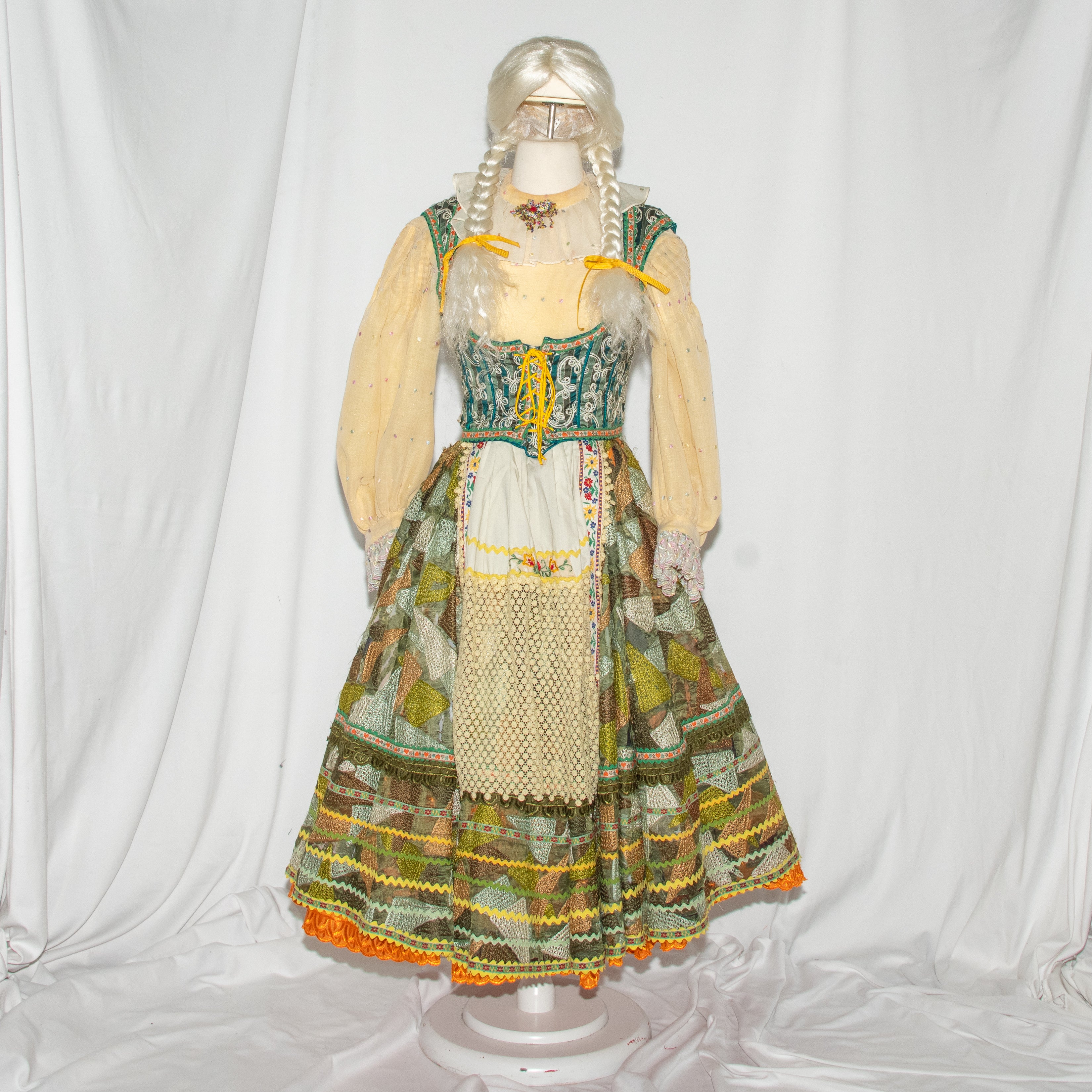 German Dirndl Folk Traditional Dress