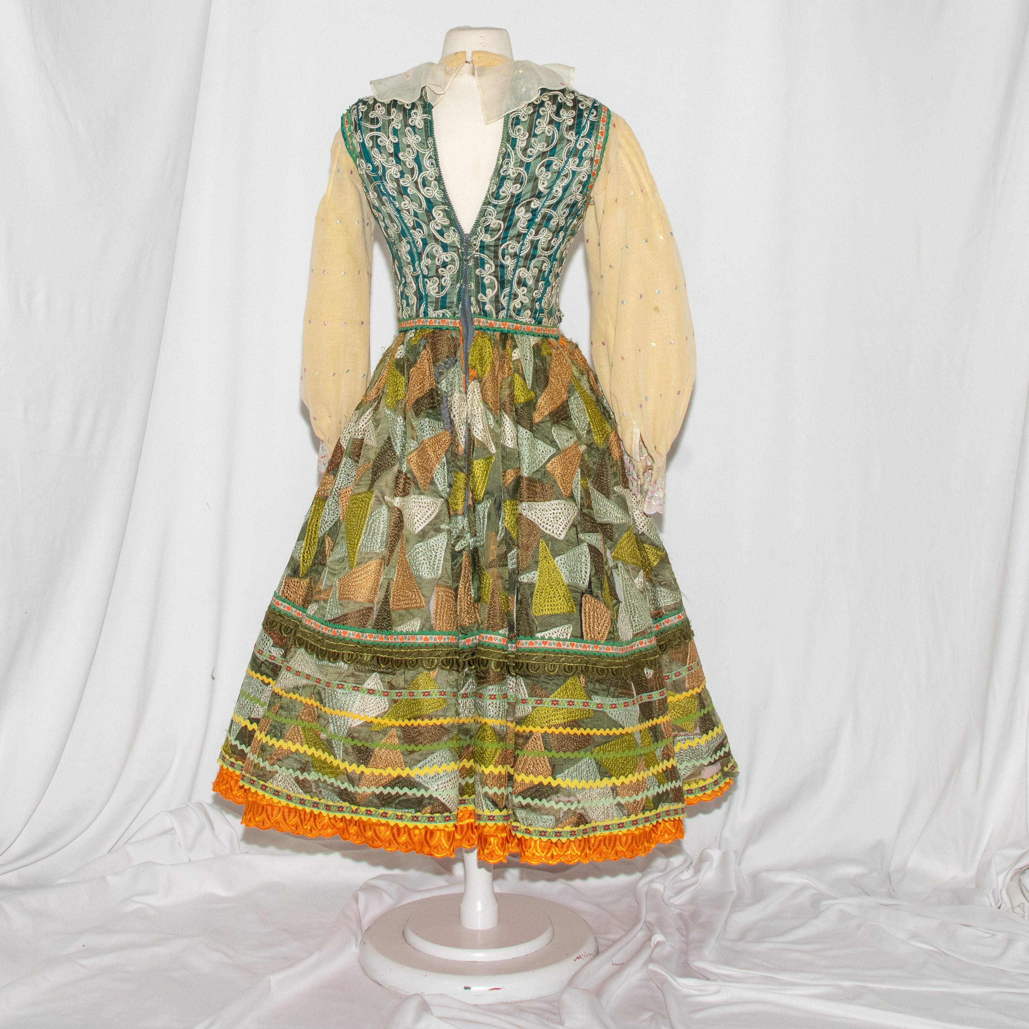 German Dirndl Folk Traditional Dress