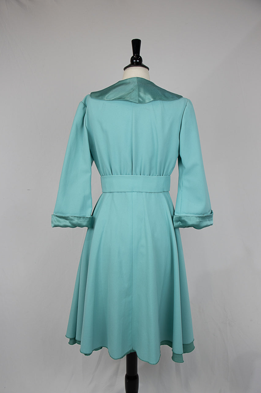 1930s Teal V-Neckline w. Satin Details Dress